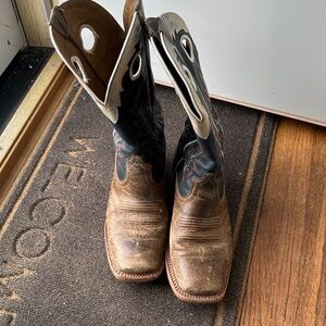 Ariat Two-Tone Western Boots with Stitching